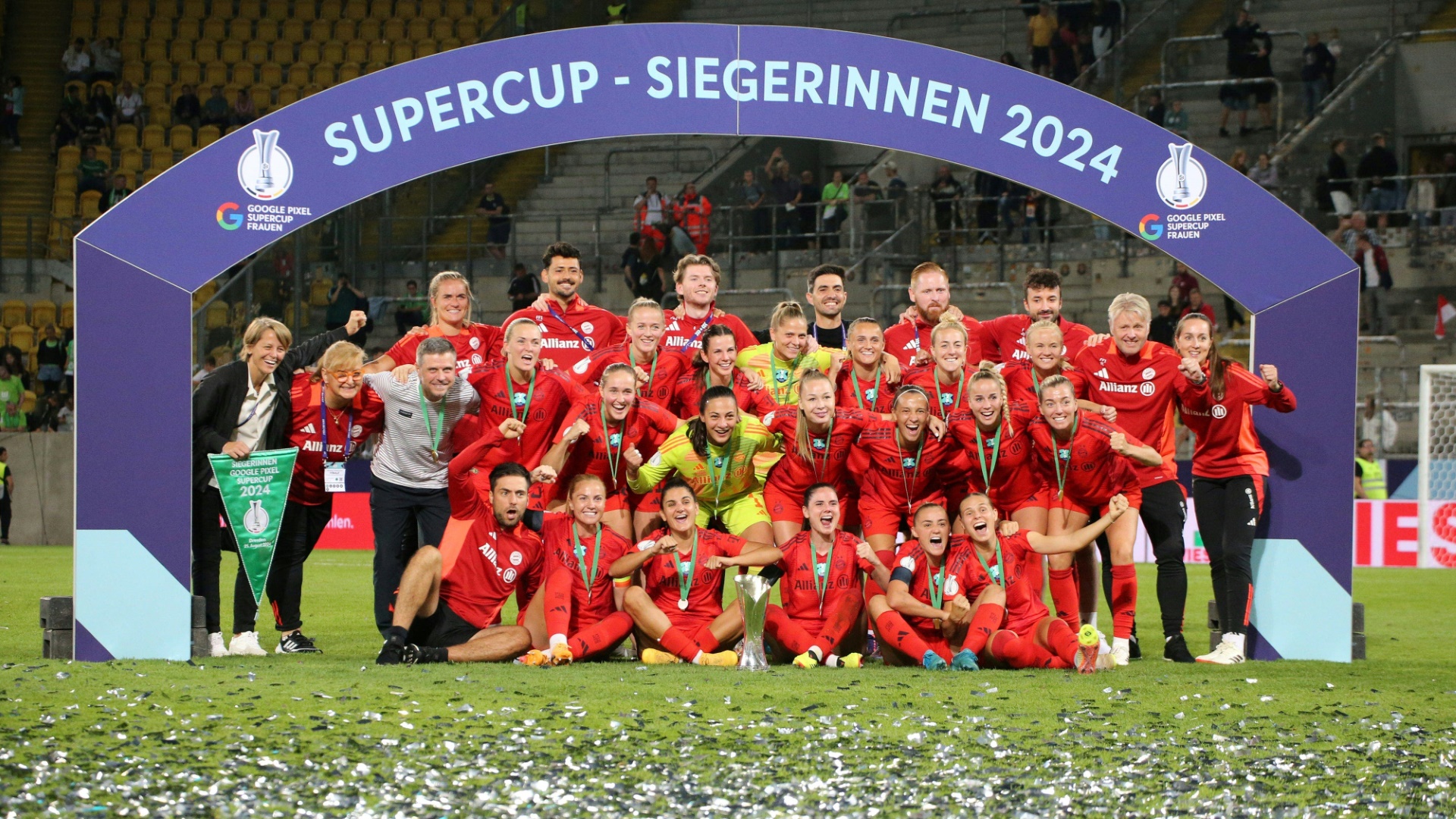 Der FC Bayern hatte beim Supercup großen Spaß Der FC Bayern hatte beim Supercup großen Spaß