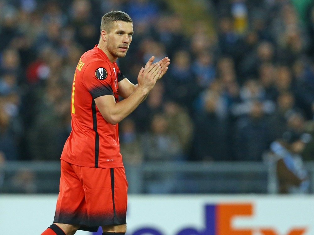 Lukas Podolski vermeidet ein klares Treuebekenntnis