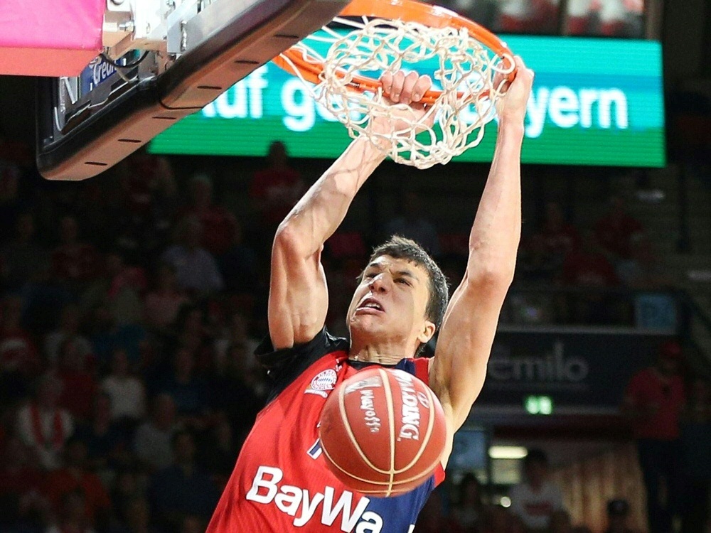 Vladimir Lucic steuert 14 Punkte zum Bayern-Sieg bei Vladimir Lucic steuert 14 Punkte zum Bayern-Sieg bei