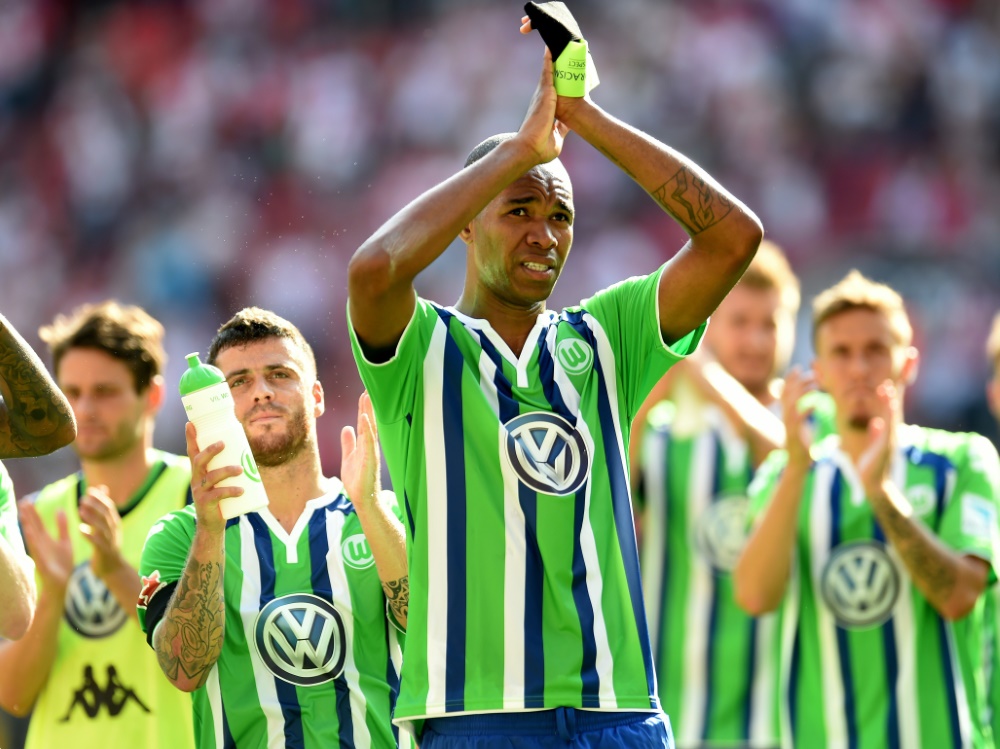 Der VfL Wolfsburg lädt 1200 Flüchtlinge ein Der VfL Wolfsburg lädt 1200 Flüchtlinge ein