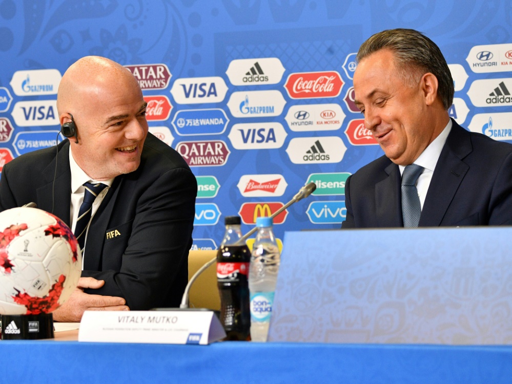 FIFA-Präsident Gianni Infantino und Vitaly Mutko (v.l.)