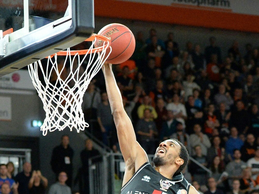 Austin Hollins hat mit Vechta einen Sieg verbucht Austin Hollins hat mit Vechta einen Sieg verbucht