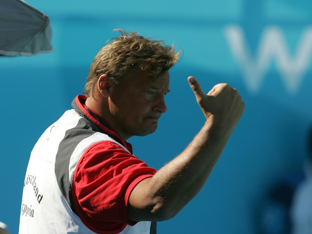 Hagen Stamm sichert sich mit seinem Team den Gruppensieg Hagen Stamm sichert sich mit seinem Team den Gruppensieg