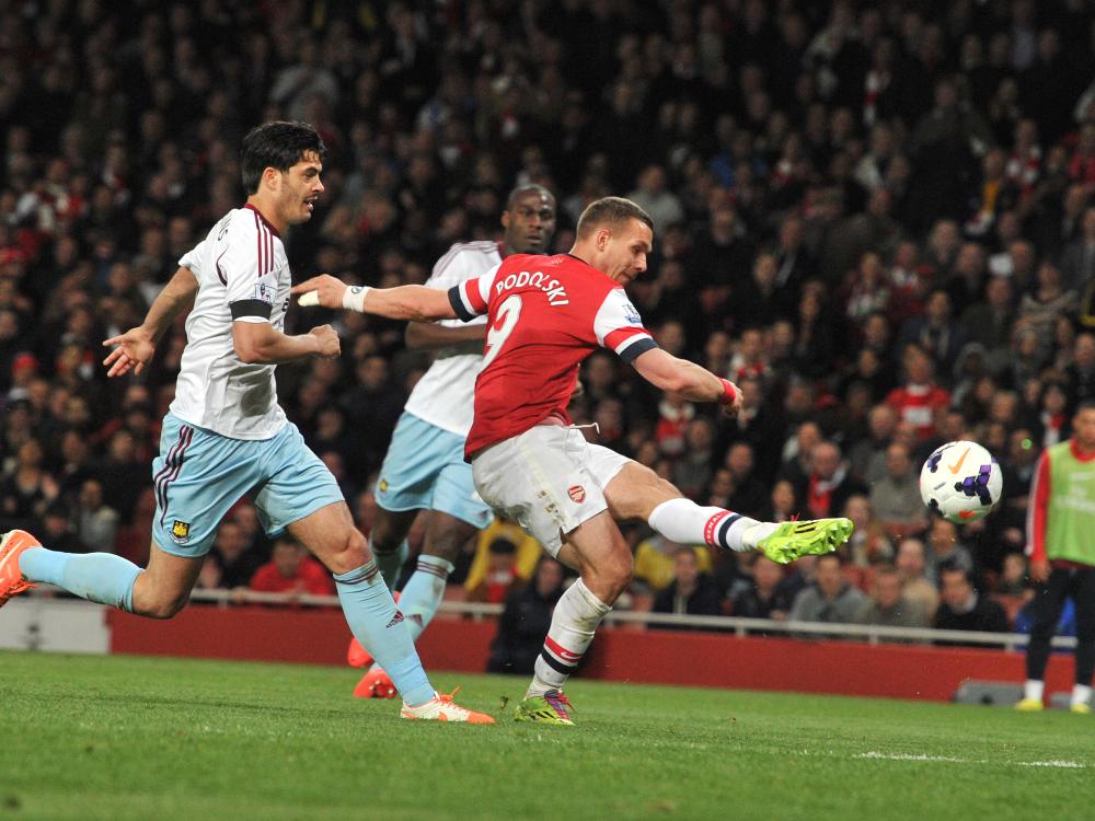 Lukas Podolski trifft doppelt gegen West Ham