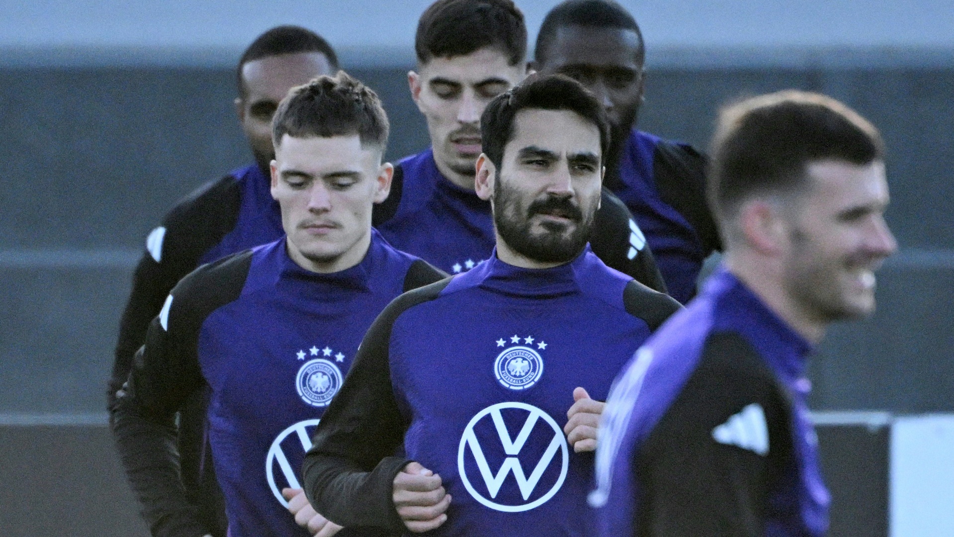 DFB-Kapitän Gündogan ist zur Mannschaft gestoßen DFB-Kapitän Gündogan ist zur Mannschaft gestoßen