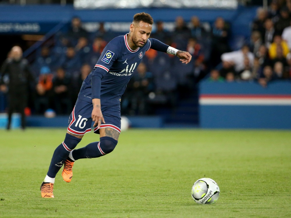 Neymar setzt Spekulationen über Wechsel ein Ende Neymar setzt Spekulationen über Wechsel ein Ende