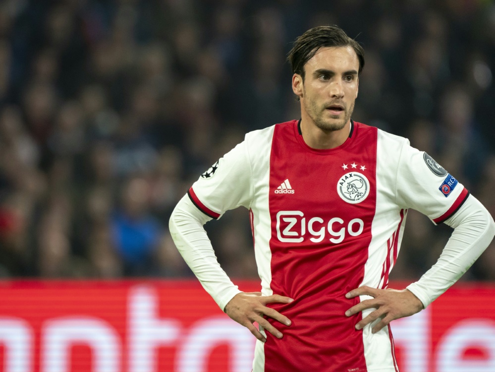 Eredivisie News Ajax Serie Gerissen Amsterdam Verliert In Alkmaar