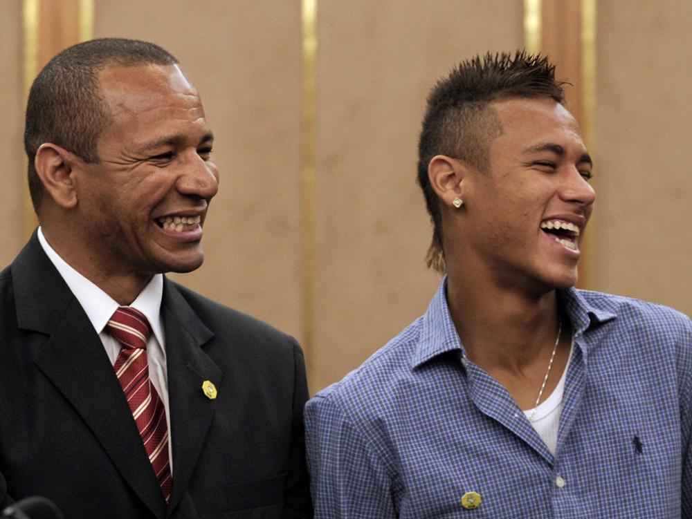 Neymar-Vater verteidigt umstrittenen Barcelona-Transfer