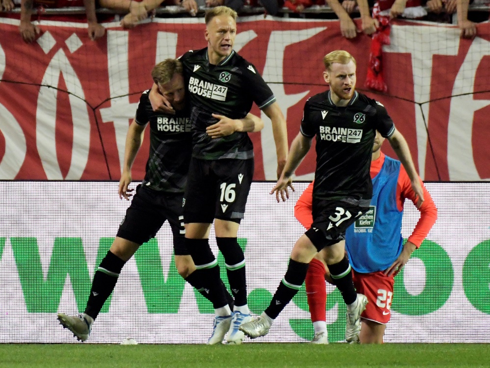 Hannover gewinnt 2:0 gegen Fortuna Düsseldorf