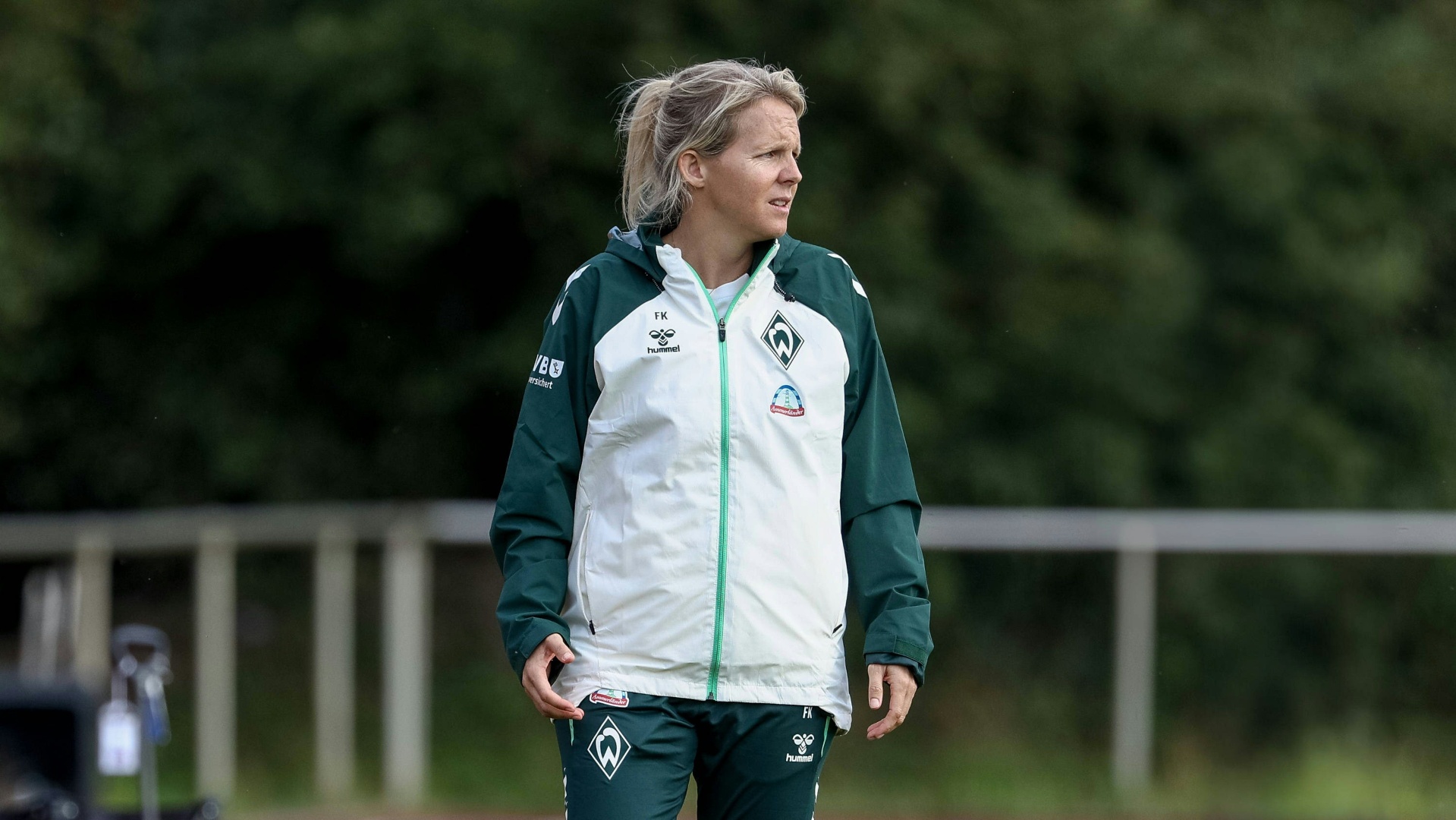 DFB-Frauen-von-Spanien-Welten-entfernt-