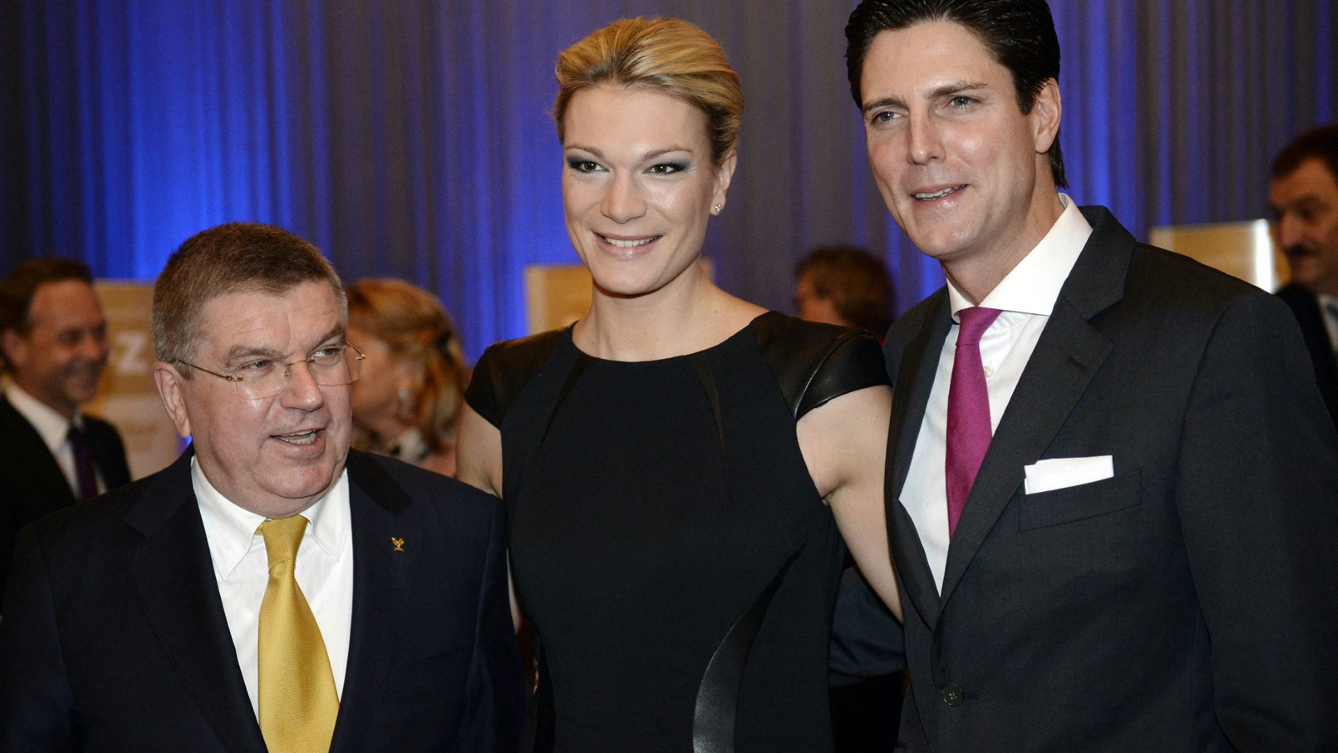 Maria Höfl-Riesch und Marcus Höfl mit IOC-Präsident Thomas Bach (li.)