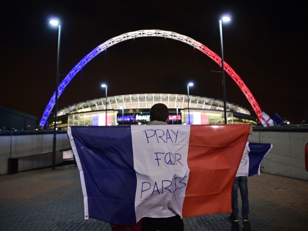 Franzosen und Engländer in Wembley gegen Terror vereint