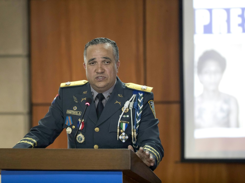 Polizeichef Ney Bautista gibt Einzelheiten bekannt Polizeichef Ney Bautista gibt Einzelheiten bekannt