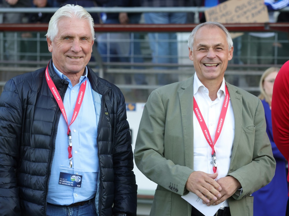 Klub-Ikone Thon (r.) hat kein Zweifel am Klassenerhalt seiner Schalker Klub-Ikone Thon (r.) hat kein Zweifel am Klassenerhalt seiner Schalker