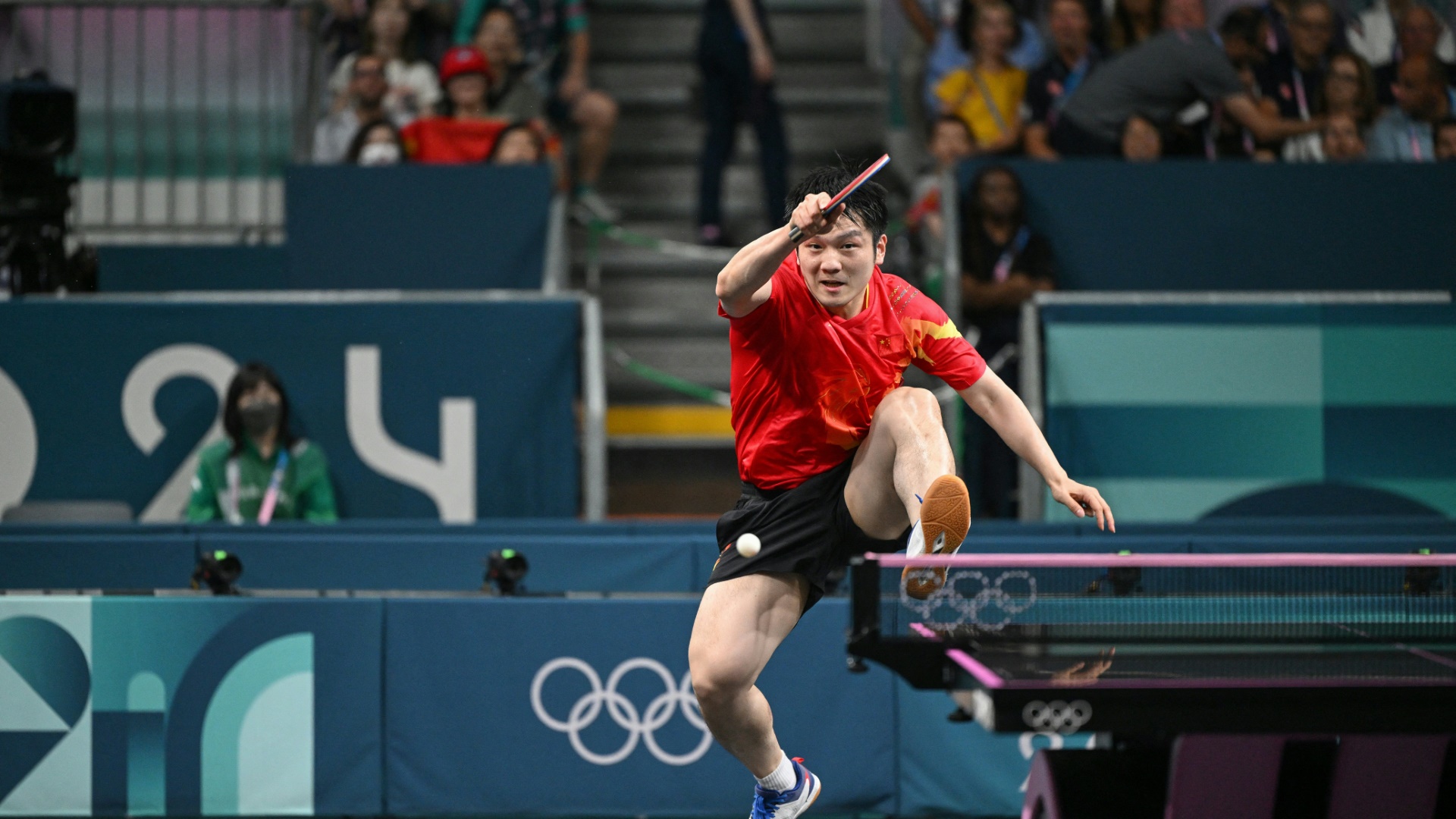 Chinesischer-Tischtennis-Star-l-st-Hype-aus