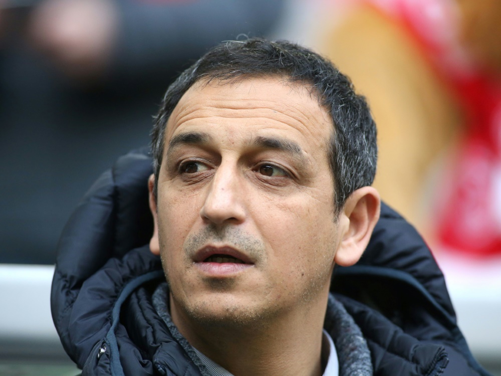 Rachid Azzouzi sieht marktbedingtes Problem im Fußball Rachid Azzouzi sieht marktbedingtes Problem im Fußball