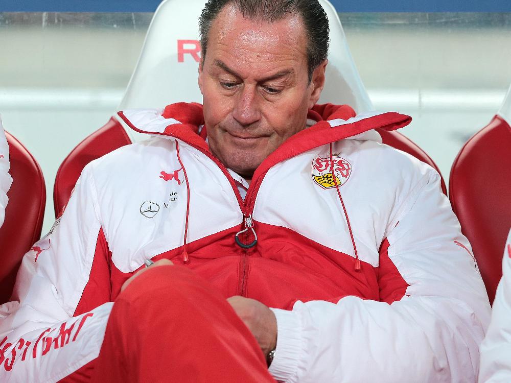 Huub Stevens bleibt weiter auf der Bank des VfB Huub Stevens bleibt weiter auf der Bank des VfB