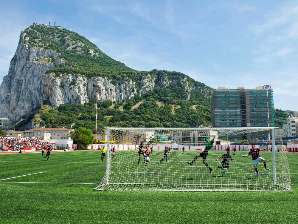 Das Victoria Stadium in Gibraltar wird ausgebaut