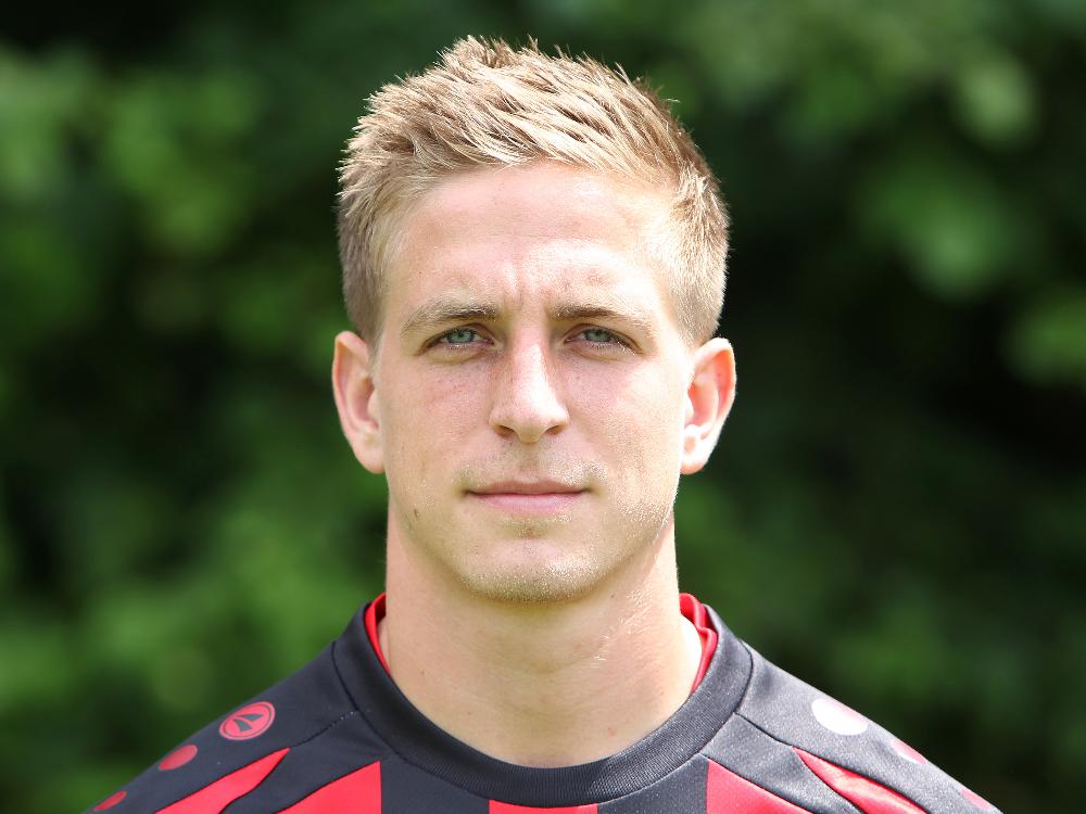 Bastian Oczipka wird Frankfurt beim HSV fehlen