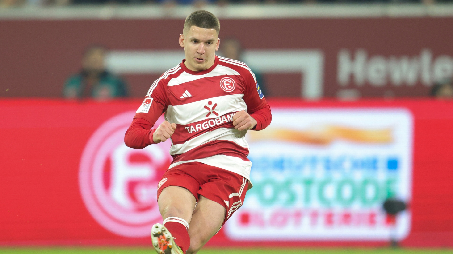 Tzolis erzielte 24 Saisontore für Fortuna Düsseldorf Tzolis erzielte 24 Saisontore für Fortuna Düsseldorf
