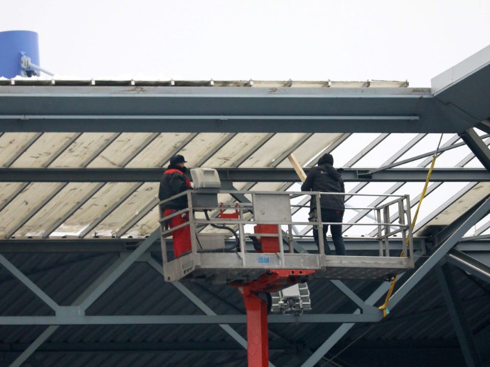 Ein Dachschaden an der MSV-Arena führt zu Spielausfall