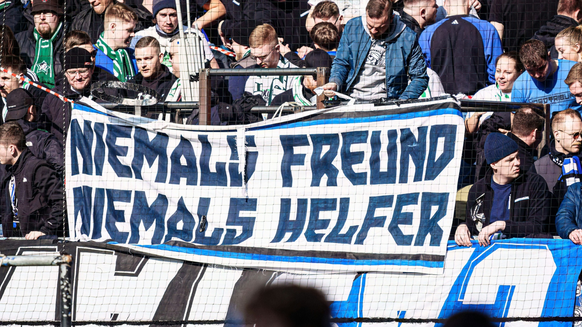 HSV-Fans protestierten erneut gegen die Polizei