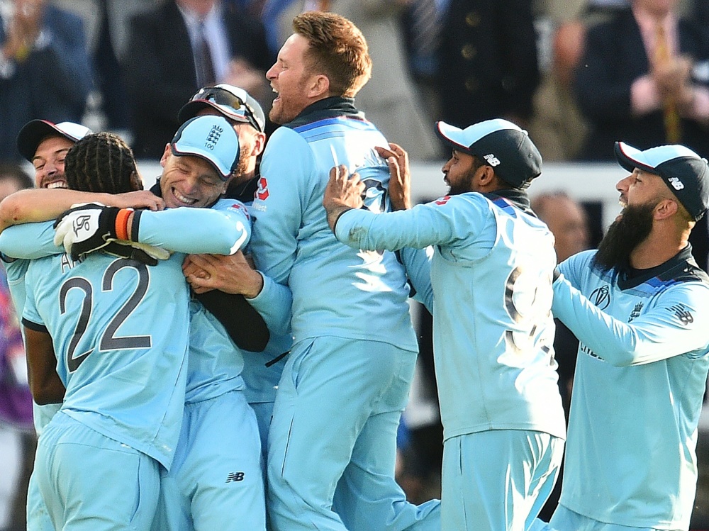 England gewinnt erstmals Cricket-WM
