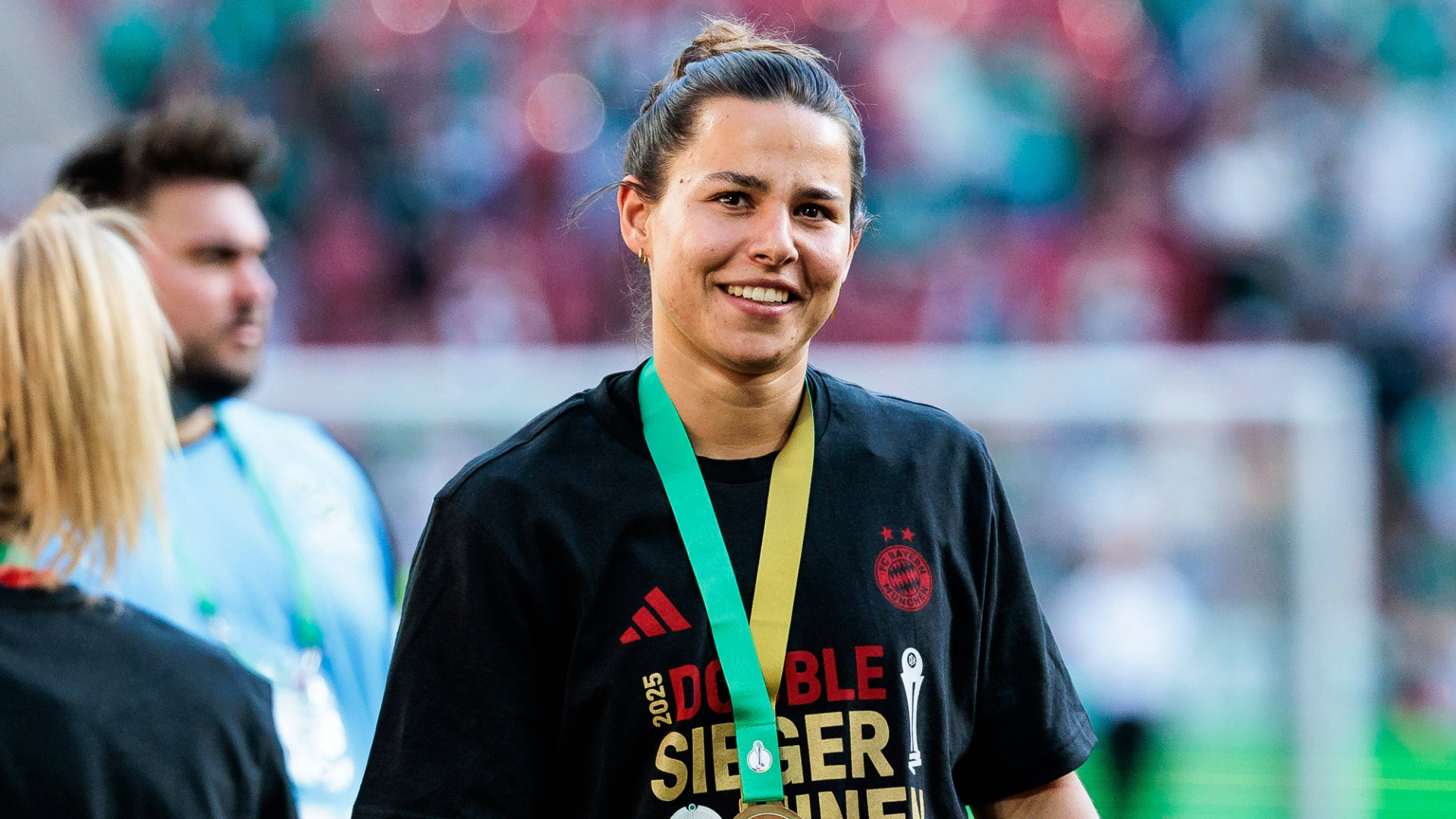 Oberdorf hat noch kein Spiel für den FC Bayern gemacht Oberdorf hat noch kein Spiel für den FC Bayern gemacht