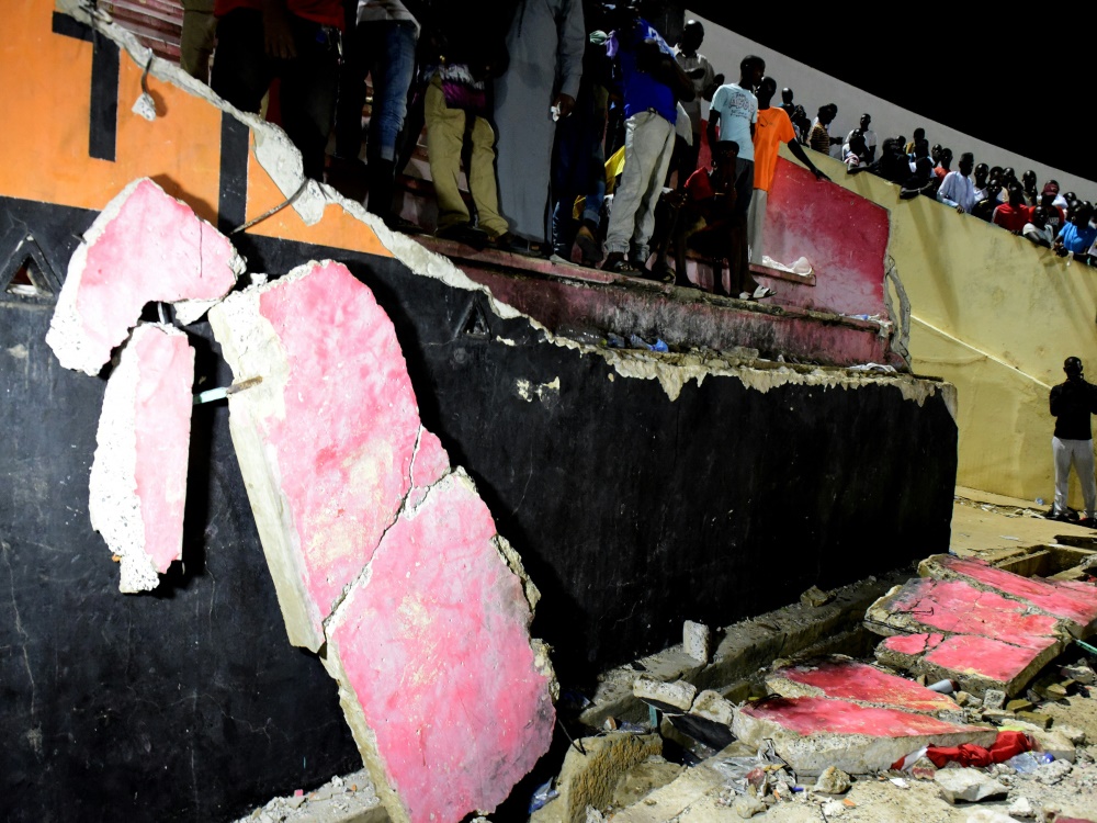 Bei einer Massenpanik in Dakar kamen acht Fans ums Leben
