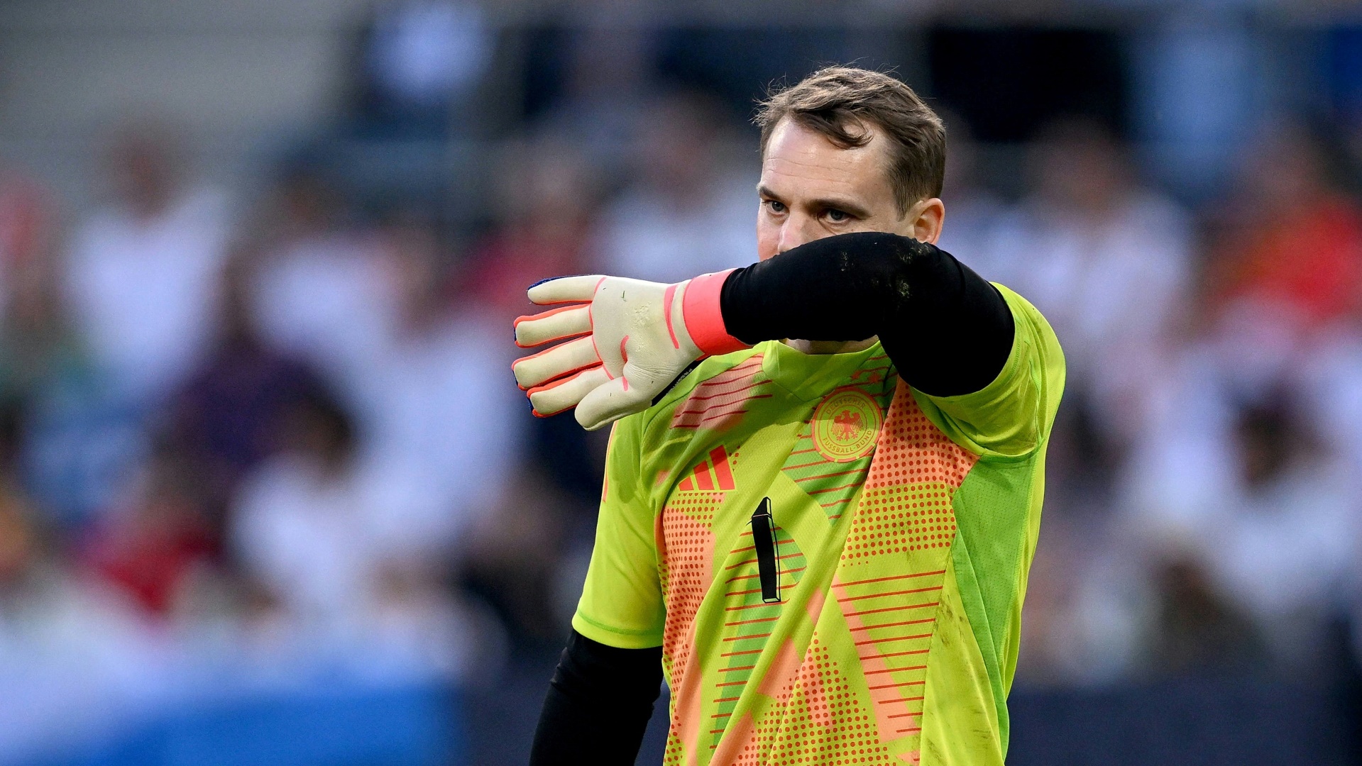 Manuel Neuer patzte gegen Griechenland Manuel Neuer patzte gegen Griechenland