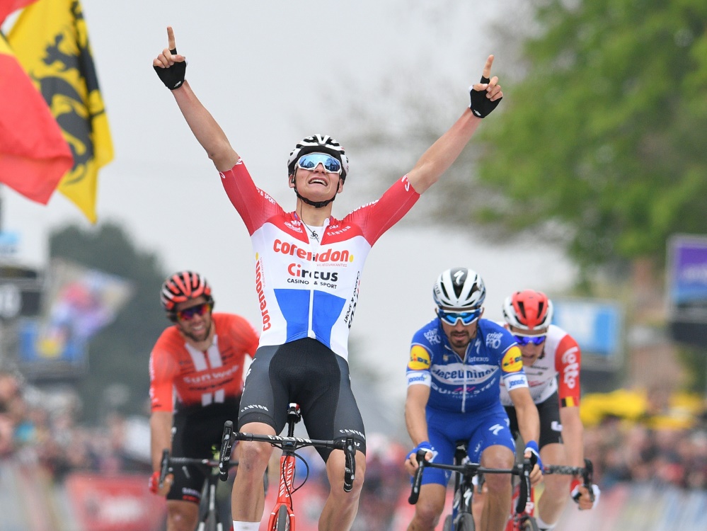 Radsport: Mathieu van der Poel gewinnt zweites wichtiges ...