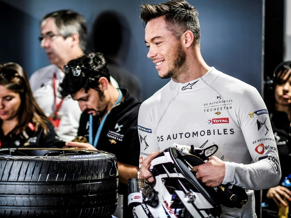 Andre Lotterer belegt zweiten Platz bei Saisonauftakt Andre Lotterer belegt zweiten Platz bei Saisonauftakt