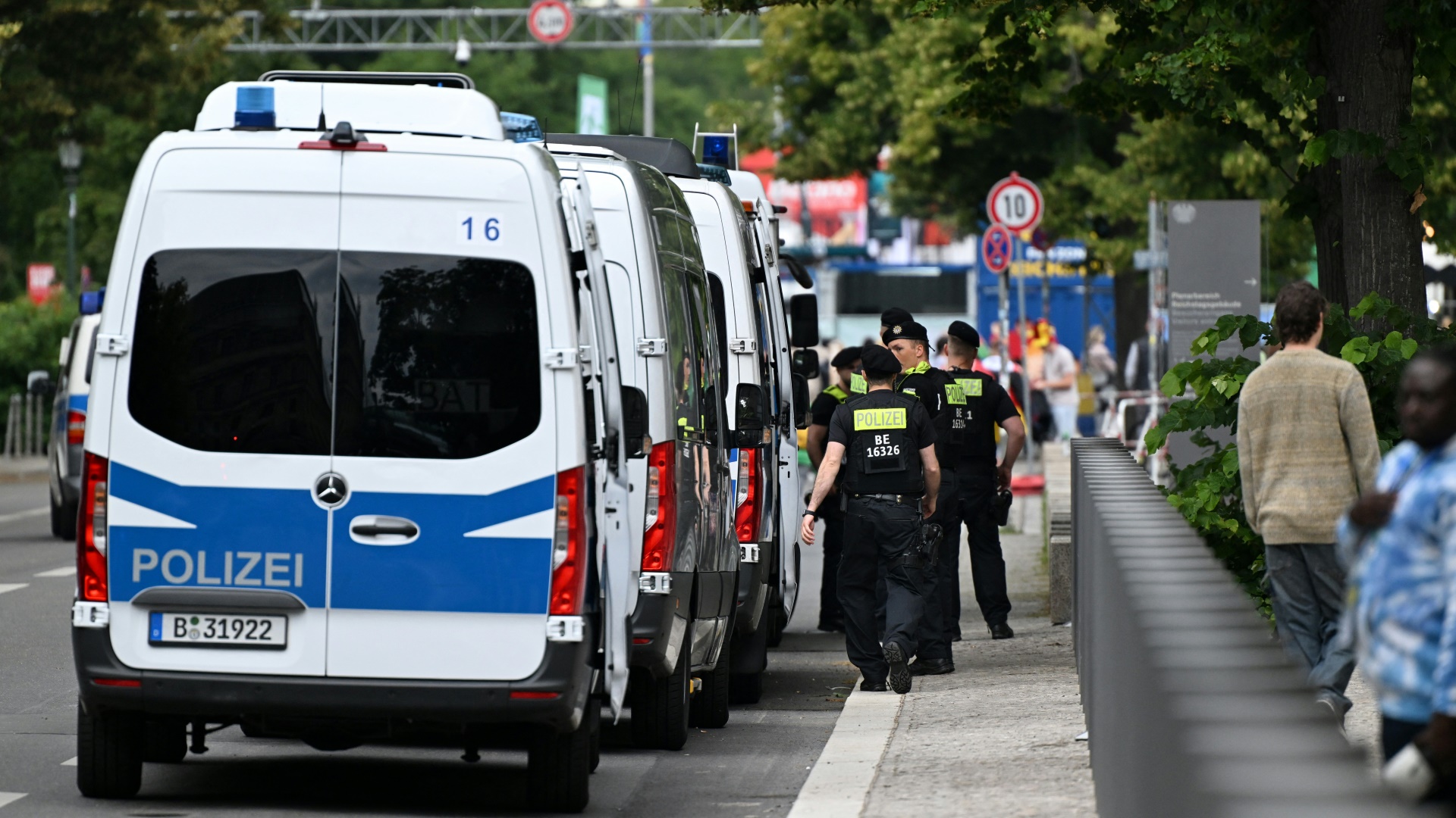 Die Berliner Polizei ist bereit für einen Großeinsatz Die Berliner Polizei ist bereit für einen Großeinsatz