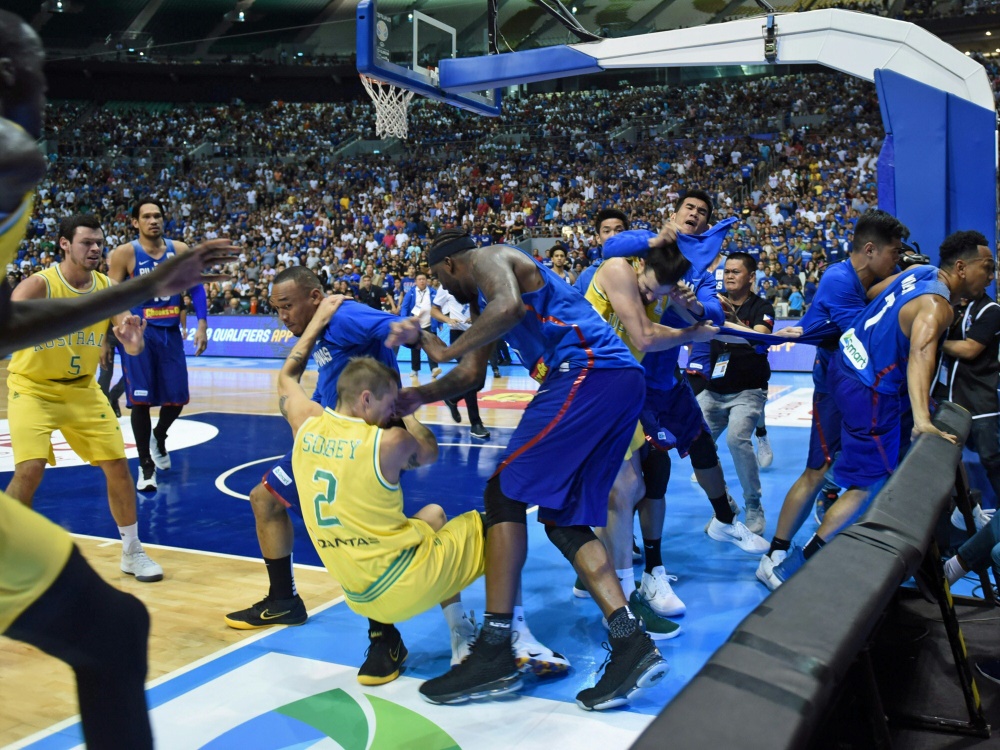 Die FIBA spricht Strafen nach der Schlägerei aus