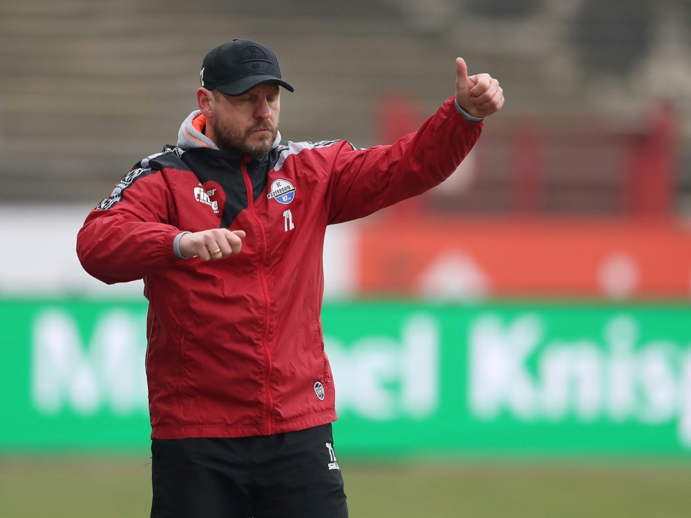 Paderborn und Trainer Steffen Baumgart bezwingen Zwickau