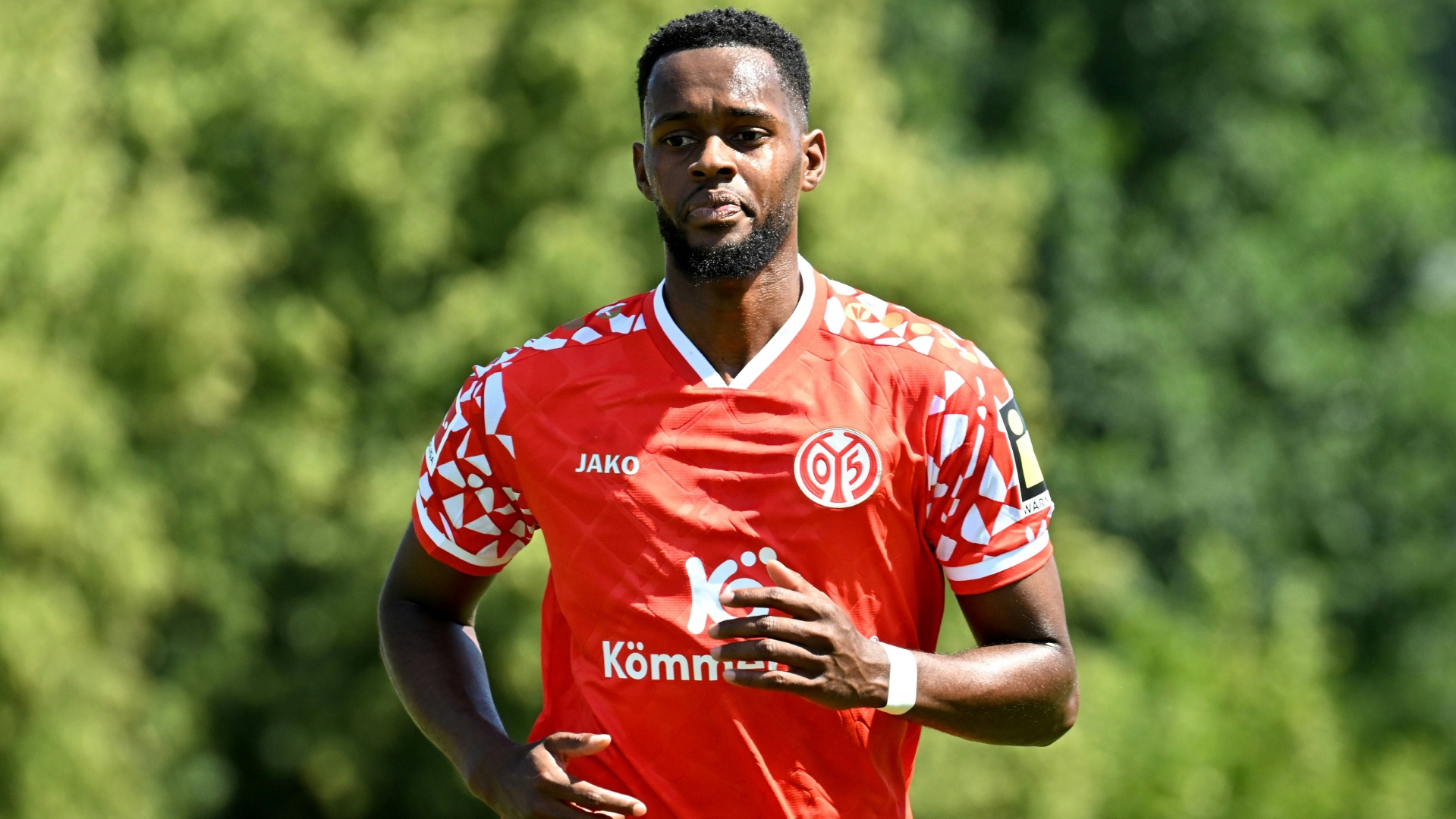 Edimilson Fernandes verlässt Mainz dauerhaft Edimilson Fernandes verlässt Mainz dauerhaft