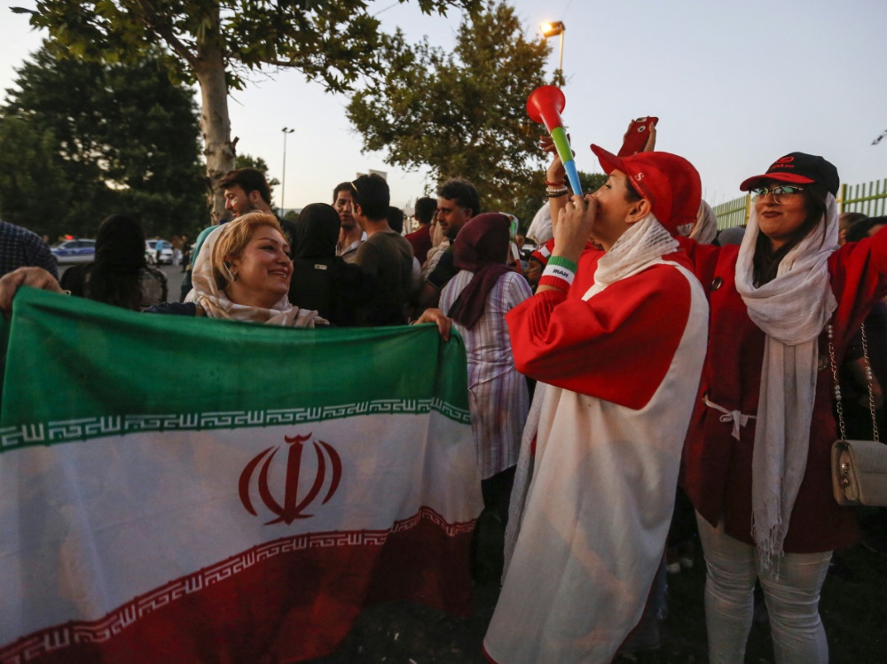 Im Iran sind für Frauen Stadion-Besuche bislang verboten