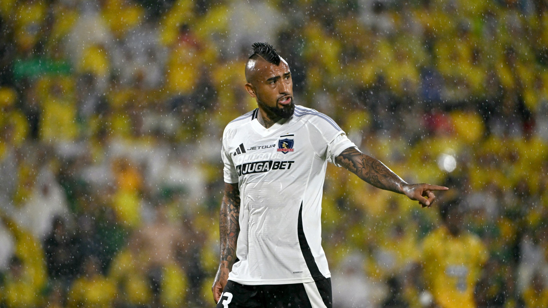 Arturo Vidal im Trikot seines aktuellen Klubs Colo-Colo Arturo Vidal im Trikot seines aktuellen Klubs Colo-Colo