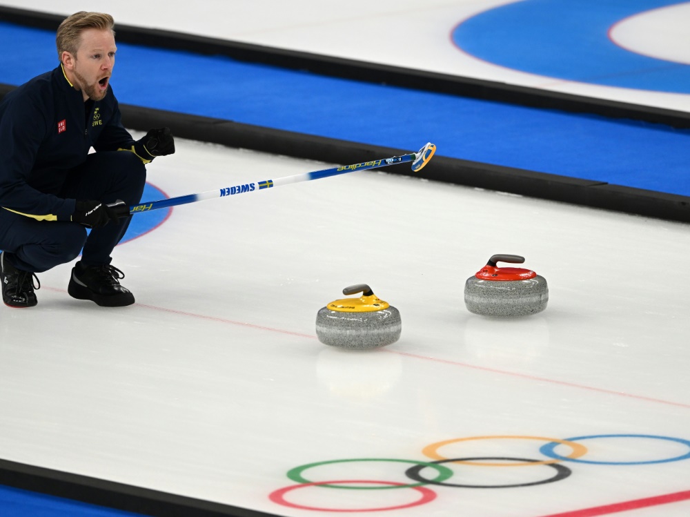 Curling: Schweden um Skip Niklas Edin ist Olympiasieger