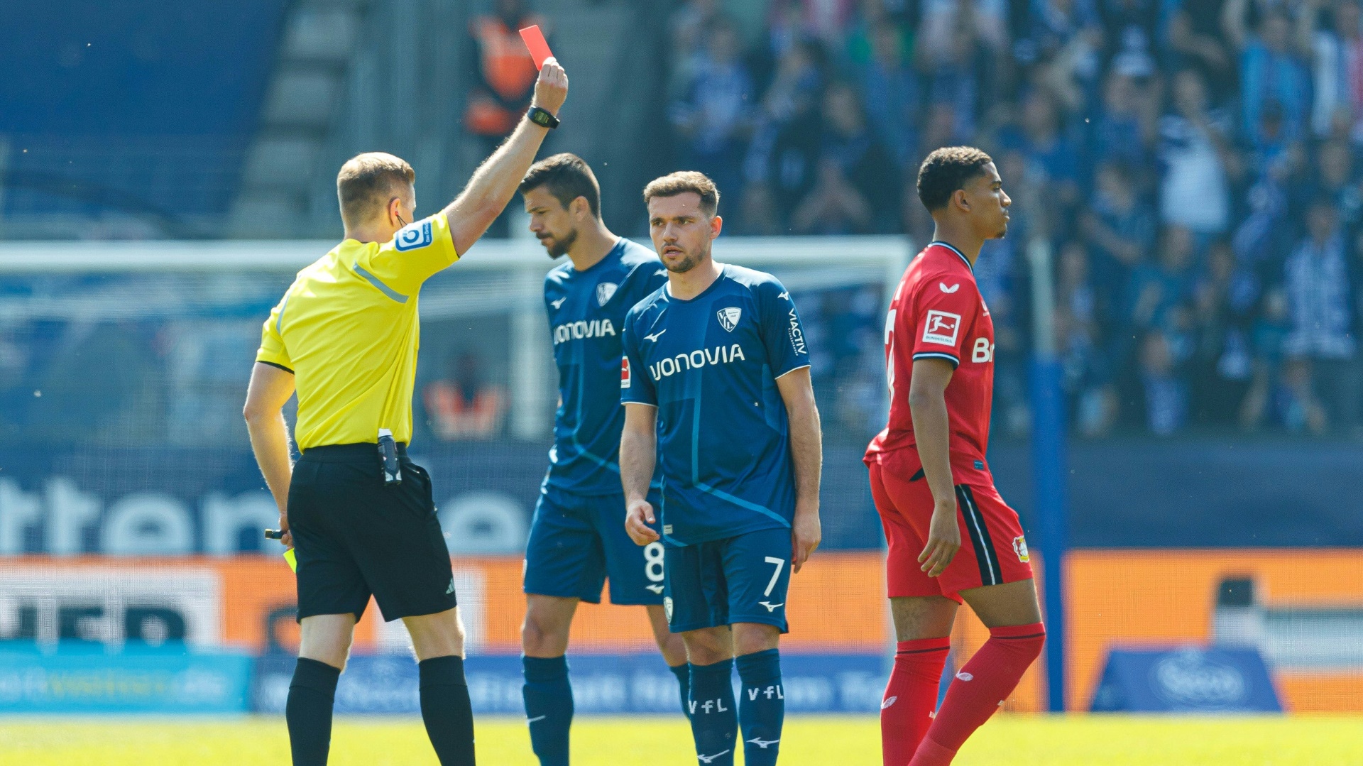 Amine Adli von Bayer Leverkusen für drei Spiele gesperrt