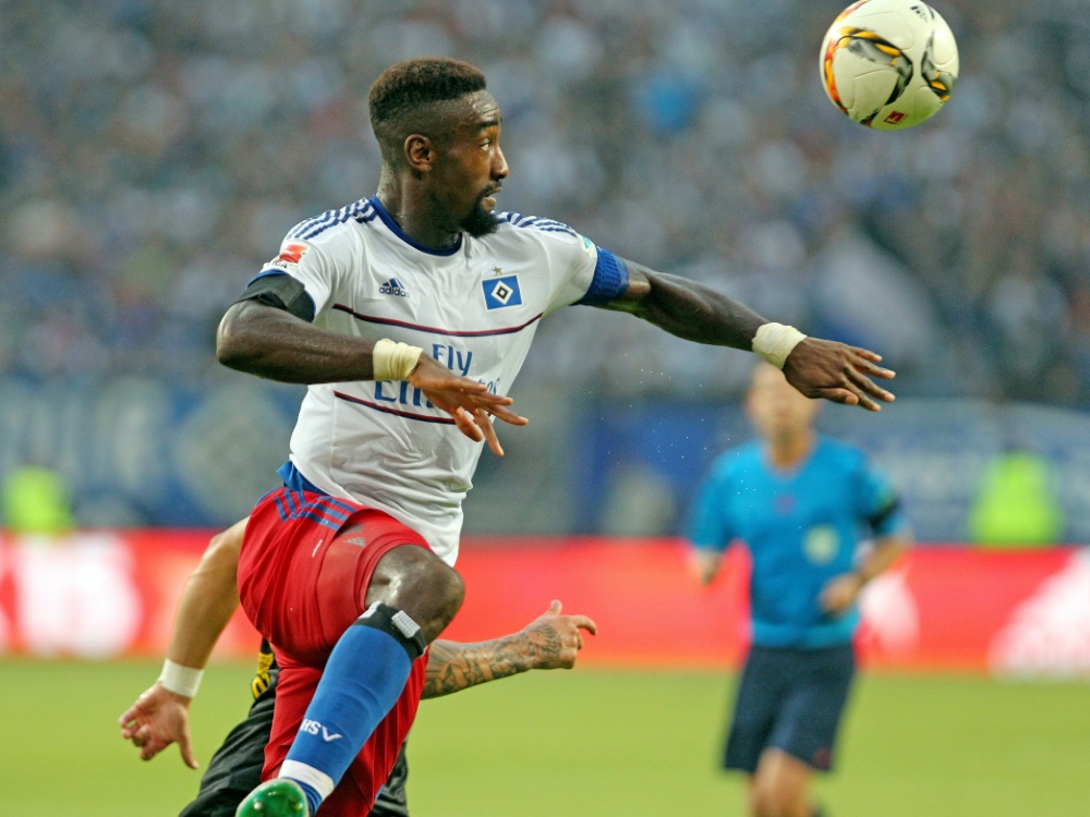Djourou verletzte sich im Spiel gegen den VfB Stuttgart Djourou verletzte sich im Spiel gegen den VfB Stuttgart