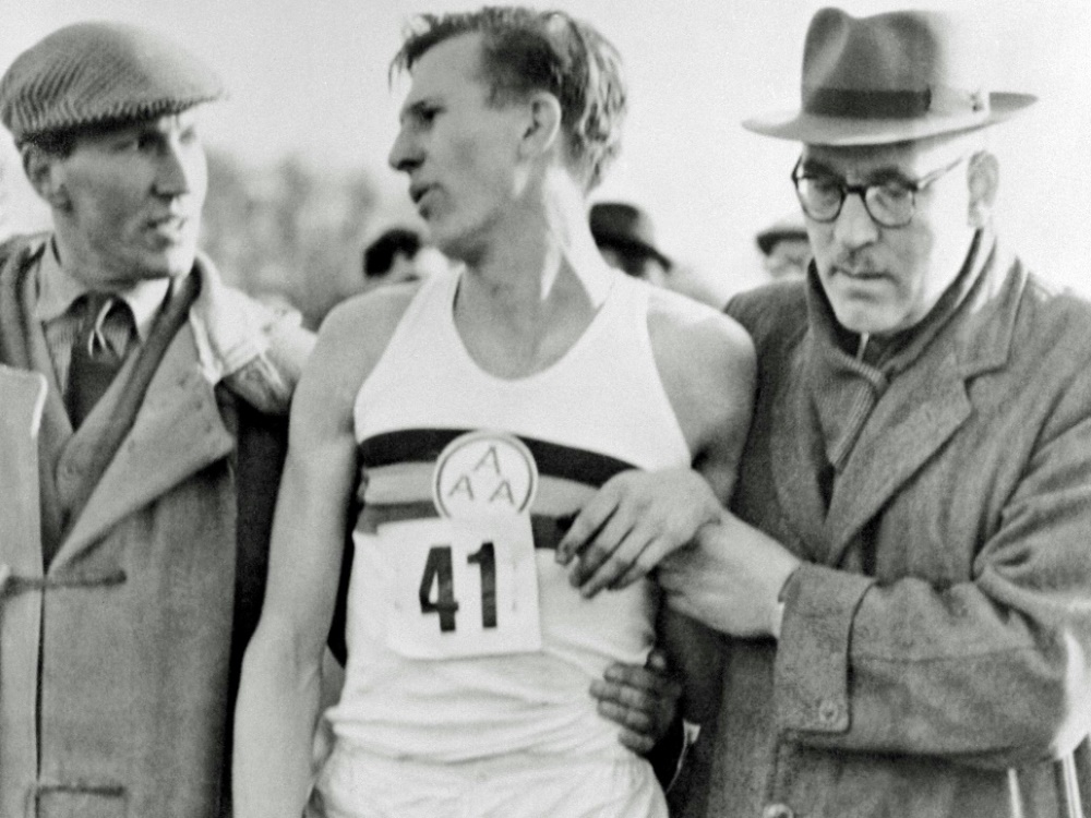 Meilenstein im Meilenlauf: Roger Bannister Meilenstein im Meilenlauf: Roger Bannister