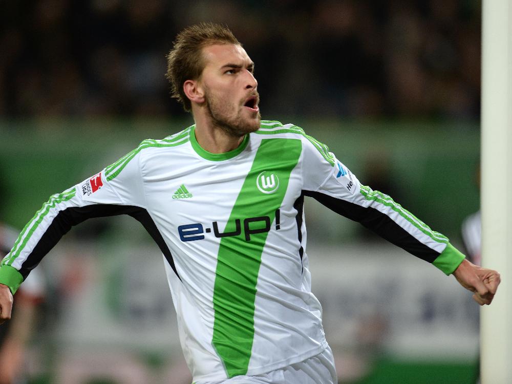 Wolfsburgs Stürmer Bas Dost hat Probleme am Hüftbeuger Wolfsburgs Stürmer Bas Dost hat Probleme am Hüftbeuger