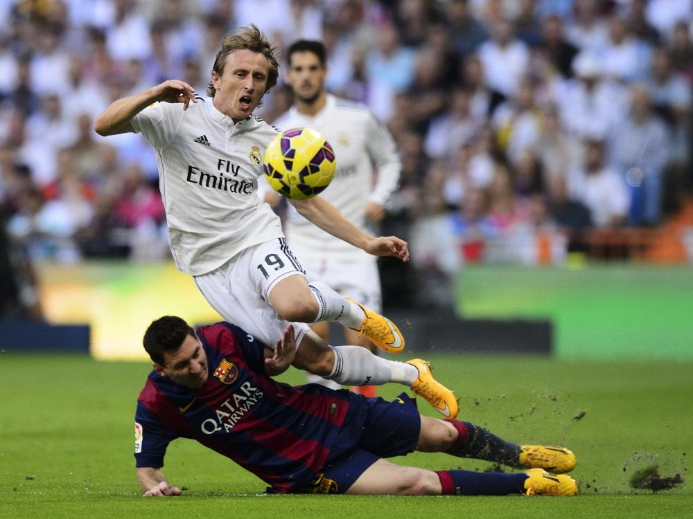 Luka Modric (o.) ist wieder im Mannschaftstraining bei Real