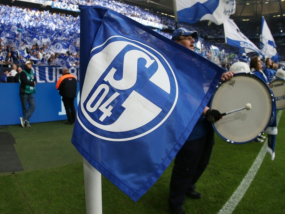 Ein Schalke-Fan verstirbt auf dem Weg zum Stadion