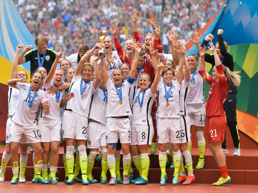 Obama ehrt das US-Frauenfußballteam für ihren WM-Titel