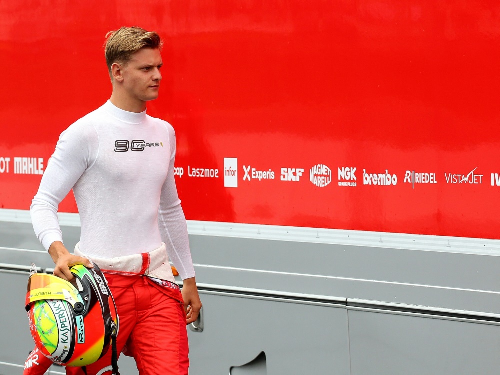 Formel 1 Mick Schumacher Testet Alten Vettel Ferrari