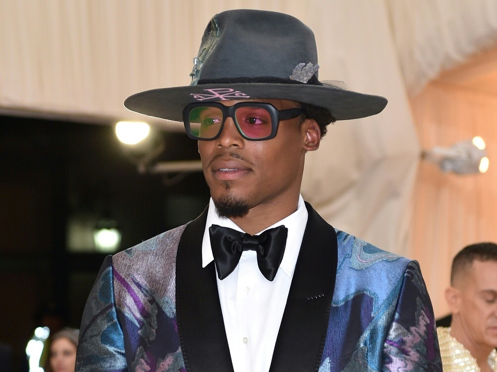 Paradiesvogel Cam Newton ist neue PETA-Werbefigur Paradiesvogel Cam Newton ist neue PETA-Werbefigur