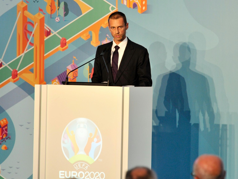 Aleksander Ceferin präsentierte nun auch das Münchner EM-Logo 2020 Aleksander Ceferin präsentierte nun auch das Münchner EM-Logo 2020