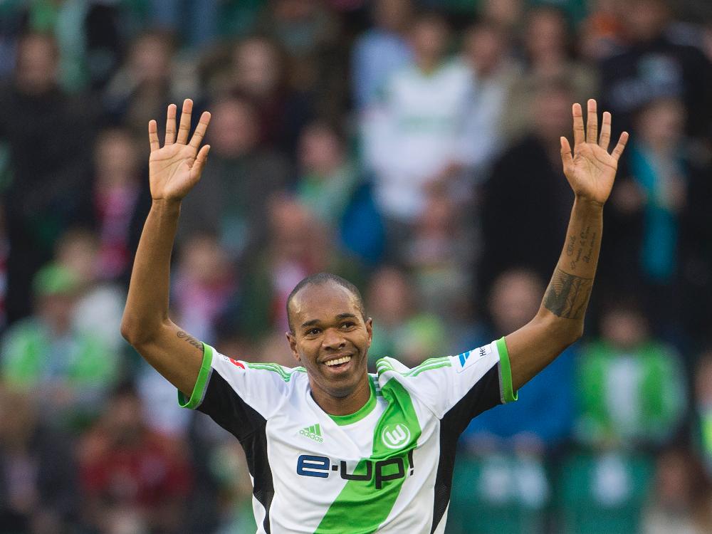 Bleibt bis mindestens 2016 ein Wolf: Naldo Bleibt bis mindestens 2016 ein Wolf: Naldo